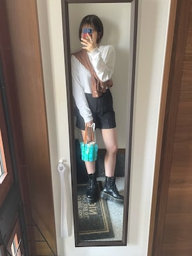 「GU（ジーユー）のアイテム（その他パンツ、ブルー系）」を使った、にゃにゃさん（レディース・163cm）の春コーディネート
