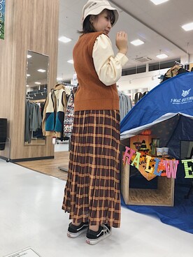 「T-MAC OUTING（ティーマック アウティング）のアイテム」を使った、まゆげさん（レディース・157cm）の秋コーディネート