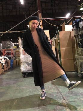 「AKTE（アクテ）のミックスリブニットワンピース（ワンピース、ベージュ系）」を使った、RINAさん（レディース・166cm）の冬コーディネート