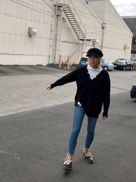 「ETRE TOKYO（エトレトウキョウ）のダメージニットトップス（ニット/セーター、ブラック系）」を使った、RINAさん（レディース・166cm）の冬コーディネート