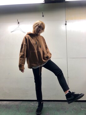 「ZARA（ザラ）のアイテム（パーカー、ベージュ系）」を使った、RINAさん（レディース・166cm）の冬コーディネート