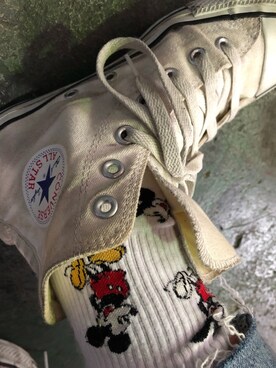 「CONVERSE（コンバース）のCONVERSE コンバース CANVAS ALL STAR COLORS HI　キャンバス オールスター カラーズ HI 32664380 WHT/BLK（スニーカー、ホワイト系）」を使った、RINAさん（レディース・166cm）の冬コーディネート