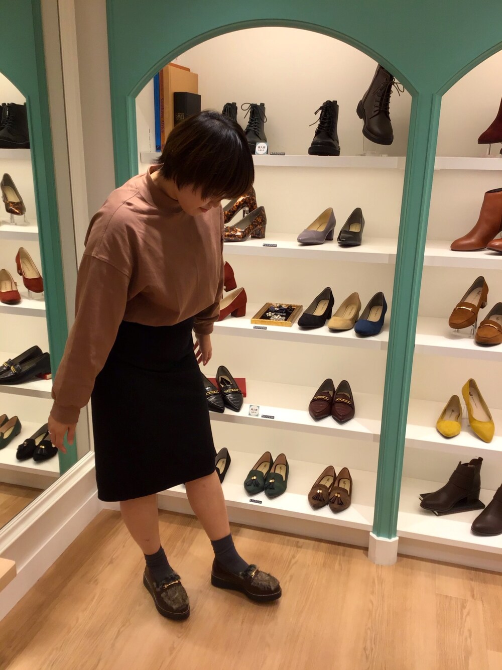 「カフェオレコーデ、ootd、シンプルコーデ、9302、秋コーデ、オリエンタルトラフィック(ORiental TRaffic)、オリエンタルトラフィック」｜「ORiental TRafficの秋冬新作★厚底ファーシューズ★9302（ローファー、ブラウン系）」を使った、sakaeさん（レディース・163cm）の秋コーディネートの1枚目の写真