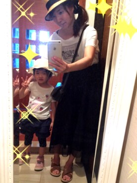 「MAJESTIC LEGON（マジェスティックレゴン）のアイテム（パンツ、ブラック系）」を使った、やあさん（レディース）の夏コーディネート