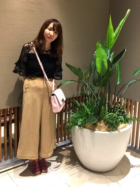 「GU（ジーユー）のアイテム（パンツ、ベージュ系）」を使った、やあさん（レディース）の夏コーディネート