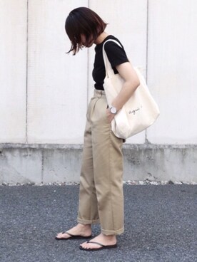 「ベージュ×ブラック」｜「アイテム（ビーチサンダル）」を使った、RICOさん（レディース・155cm）の夏コーディネート