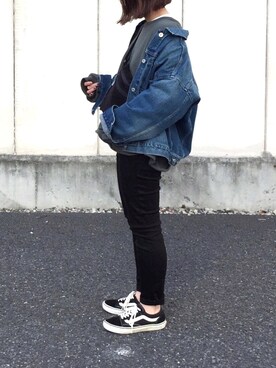 「UNIQLO（ユニクロ）のWOMEN ウルトラストレッチジーンズ（デニムパンツ）」を使った、RICOさん（レディース・155cm）の秋コーディネート