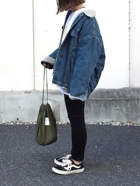 「アイテム（デニムジャケット）」を使った、RICOさん（レディース・155cm）の冬コーディネート