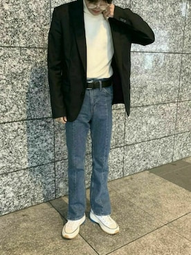 「JW Anderson（ジェイダブリューアンダーソン）のアイテム（スニーカー）」を使った、なぎおさん（メンズ・176cm）の冬コーディネート