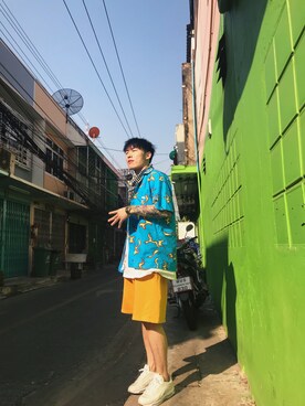 「アイテム（カーゴパンツ、イエロー系）」を使った、Bigee.彭大餅さん（メンズ・175cm）の冬コーディネート