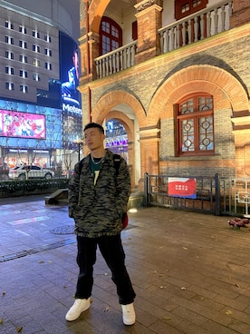 「VINTAGE（ヴィンテージ）のアイテム（マウンテンパーカー）」を使った、Bigee.彭大餅さん（メンズ・175cm）の冬コーディネート