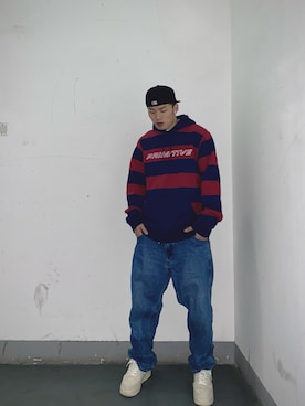 「PRIMITIVE（プリミティブ）のアイテム」を使った、Bigee.彭大餅さん（メンズ・175cm）の冬コーディネート
