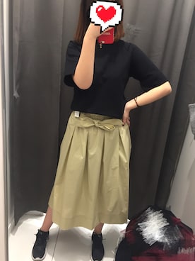 「UNIQLO（ユニクロ）のアイテム（パーカー、ブラック系）」を使った、张小红xyzさん（レディース・168cm）の冬コーディネート