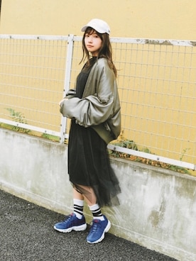「KBF（ケイビーエフ）のアイテム（ブルゾン）」を使った、村瀬紗英さん（レディース・159cm）の秋コーディネート