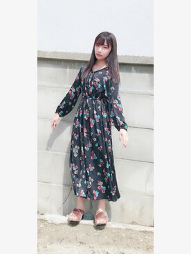 「REDYAZEL（レディアゼル）のアイテム（サンダル）」を使った、村瀬紗英さん（レディース・159cm）の秋コーディネート