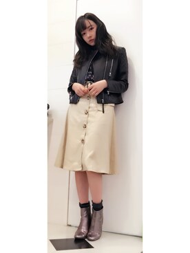 「LILY BROWN（リリーブラウン）のアイテム（ブーティ）」を使った、村瀬紗英さん（レディース・159cm）の秋コーディネート