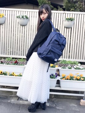 「Guess（ゲス）のアイテム（スウェット）」を使った、村瀬紗英さん（レディース・159cm）の冬コーディネート