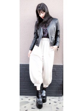 「ASTRAET（アストラット）のアイテム（パンツ）」を使った、村瀬紗英さん（レディース・159cm）の春コーディネート