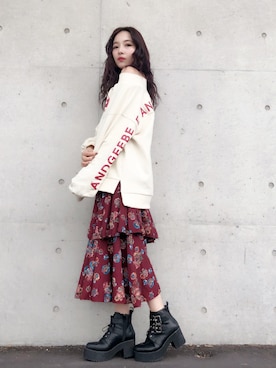 「ANDGEEBEE（アンジービー）のアイテム（スウェット）」を使った、村瀬紗英さん（レディース・159cm）の秋コーディネート