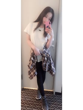 「MARC JACOBS（マークジェイコブス）のアイテム（スニーカー）」を使った、村瀬紗英さん（レディース・159cm）の冬コーディネート