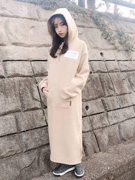 「MARC JACOBS（マークジェイコブス）のアイテム（スニーカー）」を使った、村瀬紗英さん（レディース・159cm）の冬コーディネート
