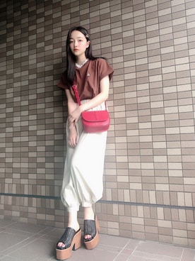 「ASTRAET（アストラット）のアイテム（パンツ）」を使った、村瀬紗英さん（レディース・159cm）の夏コーディネート