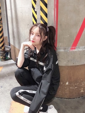 「ANDGEEBEE（アンジービー）のアイテム（その他アウター）」を使った、村瀬紗英さん（レディース・159cm）の秋コーディネート