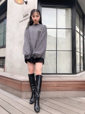 「ANDGEEBEE（アンジービー）のアイテム（スウェット）」を使った、村瀬紗英さん（レディース・159cm）の秋コーディネート