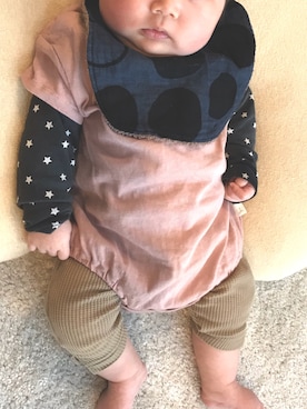 「アイテム（ロンパース、ブラック系）」を使った、𝚁𝙴𝙾. 𝙷𝙰𝙾. さん（キッズ・60cm）の春コーディネート