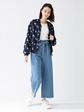 「Honeys（ハニーズ）のベルト付デニムワイドパンツ（デニムパンツ）」を使った、ハニーズさん（レディース・161cm）の春コーディネート