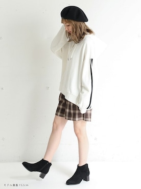 「アイテム（パーカー、ホワイト系）」を使った、ハニーズさん（レディース・152cm）の秋コーディネート