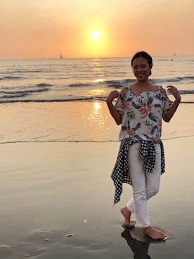 「海」｜「アイテム（その他トップス）」を使った、Helen Chiuさん（レディース・158cm）の秋コーディネート