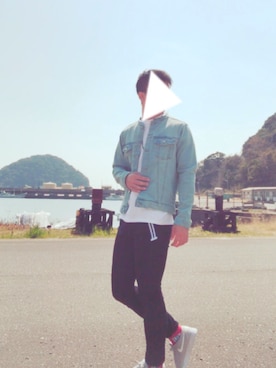 「アイテム（ベルト、ブルー系）」を使った、デクさん（メンズ・176cm）の春コーディネート
