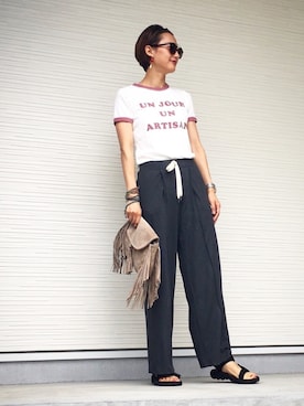 「TODAYFUL（トゥデイフル）のフリンジクラッチバッグ（クラッチバッグ）」を使った、MISAさん（レディース・165cm）の夏コーディネート