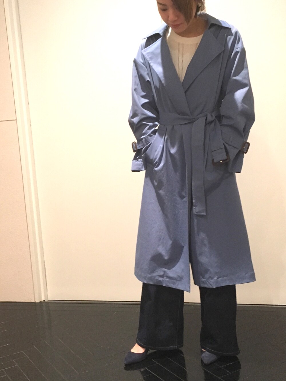 「NANO universeのタックスリーブコート（その他アウター、ブルー系）」を使った、nano・universe 梅田 STAFFさん（レディース・160cm）の冬コーディネートの1枚目の写真
