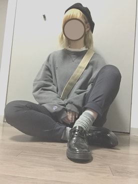 「金髪」｜「アイテム（ハンチング/ベレー帽）」を使った、しおりさん（レディース・165cm）の秋コーディネート