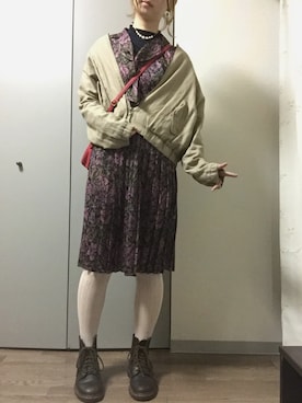 「白タイツ」｜「アイテム（ブルゾン）」を使った、しおりさん（レディース・165cm）の春コーディネート