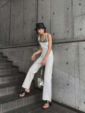 「EMODA（エモダ）のアイテム（サロペット/オーバーオール）」を使った、大谷亜宥茄 (EMODA)さん（レディース・172cm）の春コーディネート