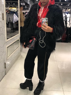 「Desigual（デシグアル）のアイテム（ショルダーバッグ）」を使った、MOKAさん（レディース・163cm）の春コーディネート