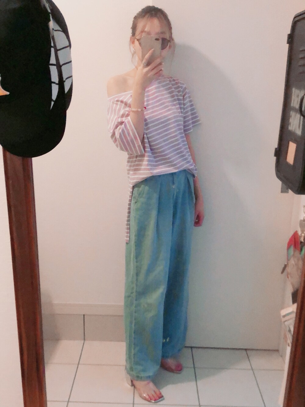 「ootd、ボーダートップス、ワンショルダー、カジュアル、カジュアルコーデ、クリアサンダル」｜「mysticのボーダースリットT（Tシャツ/カットソー、パープル系）」を使った、ミユさん（レディース・163cm）の夏コーディネートの1枚目の写真