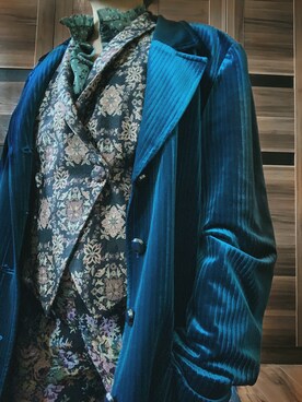 「GIVENCHY（ジバンシイ）のアイテム（ジャケット/アウター）」を使った、凝壹さん（レディース・158cm）の秋コーディネート