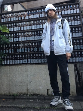 「Gosha Rubchinskiy（ゴーシャラブチンスキー）のアイテム（ニットキャップ/ビーニー）」を使った、やんねさん（メンズ・180cm）の冬コーディネート