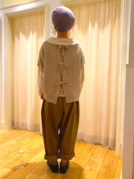「うしろ姿」｜「アイテム（ハンチング/ベレー帽）」を使った、や。さん（レディース・156cm）の秋コーディネート