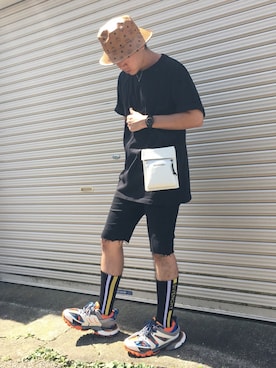 「GIVENCHY（ジバンシイ）のアイテム（レッグウェア）」を使った、つばささん（メンズ・166cm）の秋コーディネート