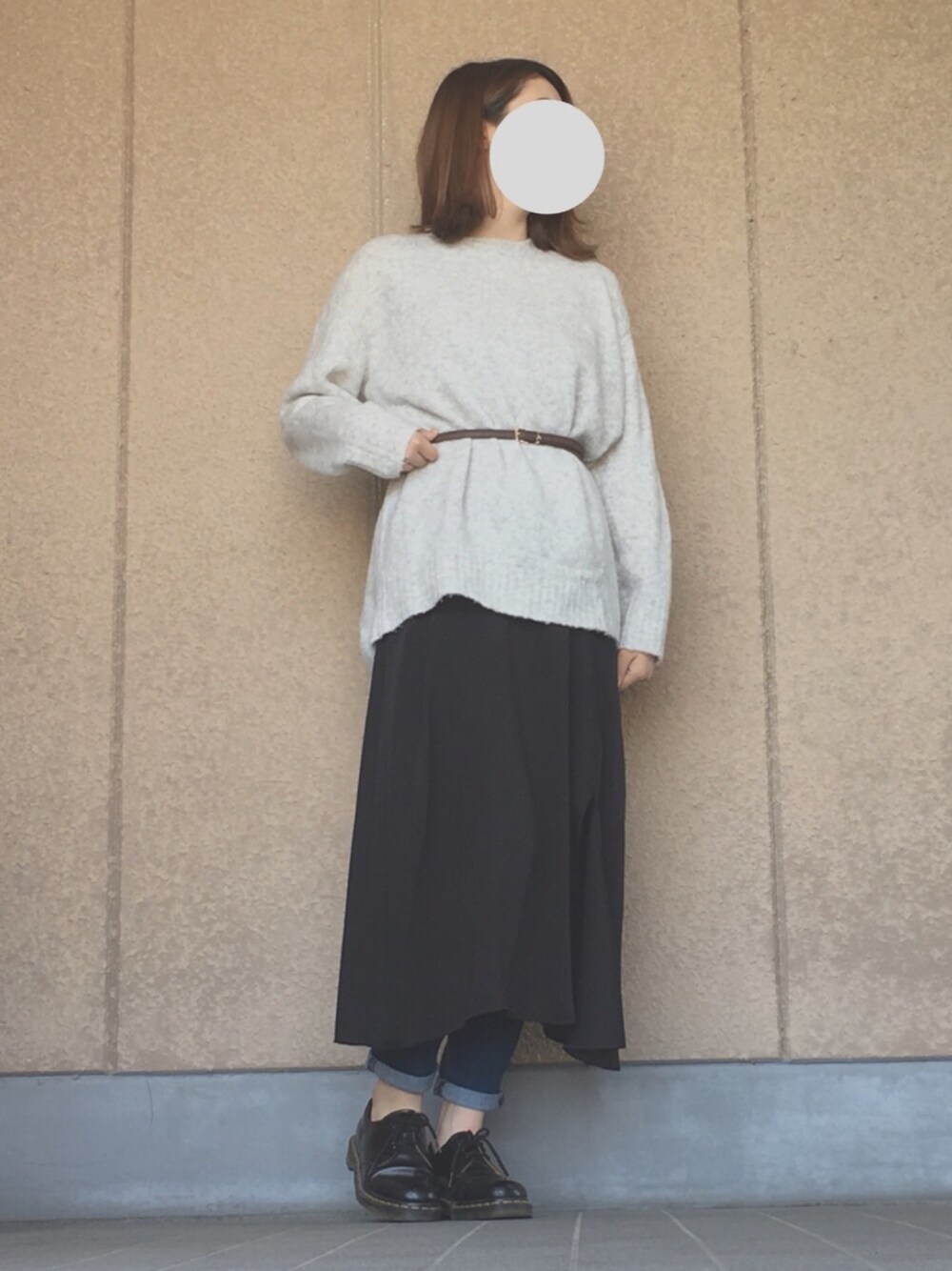 「春、カジュアル、シンプル、レイヤードスタイル、ウエストマーク」｜「ZARAのアイテム（ニット/セーター、グレー系）」を使った、tomyさん（レディース・163cm）の春コーディネートの1枚目の写真
