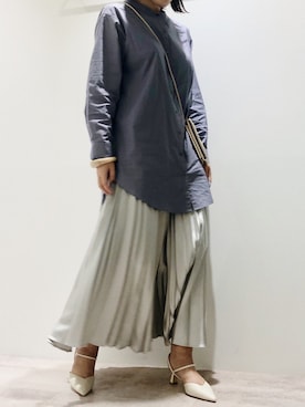 「ロングシャツ」｜「アイテム（財布/小物）」を使った、Nanamiさん（レディース・162cm）の秋コーディネート