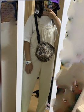 「OLIVE des OLIVE（オリーブデオリーブ）のアイテム（オールインワン・サロペット）」を使った、ちょこさん（レディース・161cm）の秋コーディネート