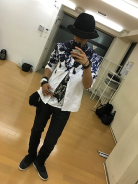 「古着のアイテム（シャツ/ブラウス、ホワイト系）」を使った、SHiMAさん（メンズ・185cm）の夏コーディネート