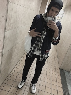「GAP（ギャップ）のアイテム（MA-1）」を使った、SHiMAさん（メンズ・183cm）の秋コーディネート