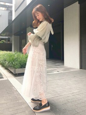 長澤 実果さんの「レイディアルレースフレアスカート」を使ったコーディネート